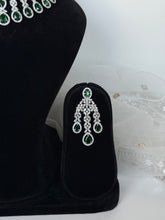 Load image into Gallery viewer, Lisa Emerald Diamond Set
