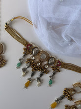 Load image into Gallery viewer, Maryum Kashmiri Choker Set (Clear)
