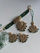 Load image into Gallery viewer, Kundan Locket Set (2 colours)
