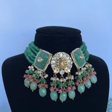 Load image into Gallery viewer, Moorni Mint Tiyani Kundan Set
