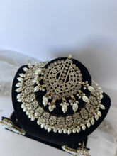 Load image into Gallery viewer, Mano Golden Set
