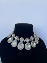 Load image into Gallery viewer, Yasmin Uncut Set
