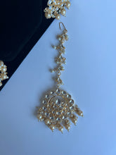 Load image into Gallery viewer, Kundan Choker Set
