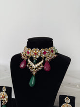 Load image into Gallery viewer, River Kundan Set
