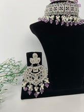 Load image into Gallery viewer, Lilac &amp; Silver Choker
