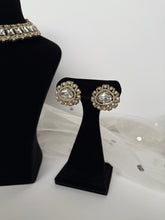 Load image into Gallery viewer, Deepi Kundan Set
