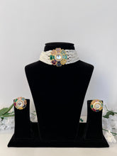 Load image into Gallery viewer, Multi Kundan Choker
