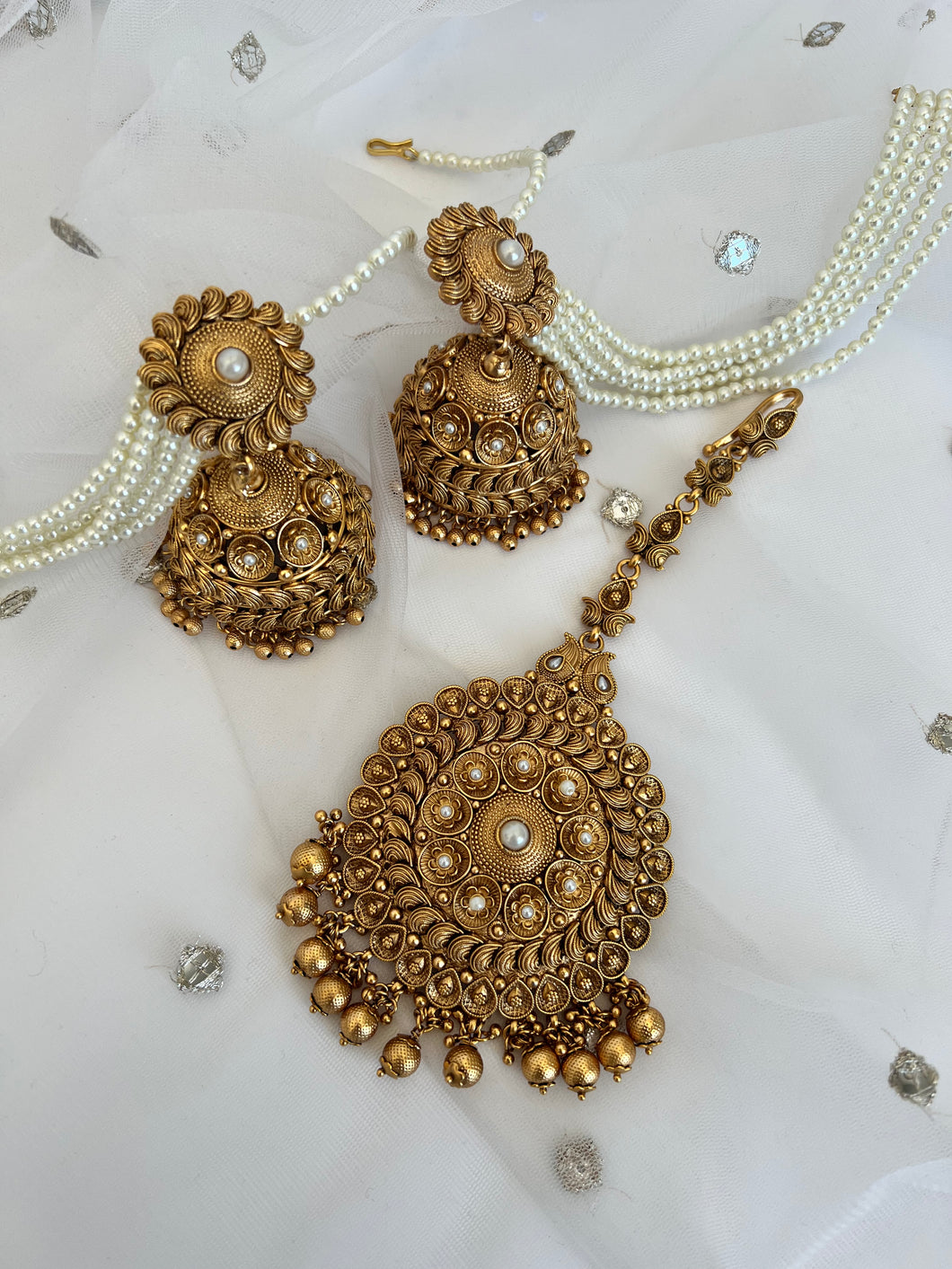 Antique Gold Earrings Tikka