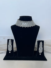 Load image into Gallery viewer, Diamond Choker Set
