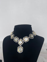 Load image into Gallery viewer, Hanna Uncut Set
