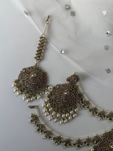 Load image into Gallery viewer, Bahubali Earrings Gold
