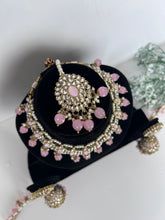 Load image into Gallery viewer, Ramneek Pink Kundan Set
