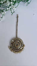 Load image into Gallery viewer, Sheesha Jhumki Set
