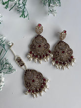 Load image into Gallery viewer, Rubani Earring Tikka Set (3 colours)

