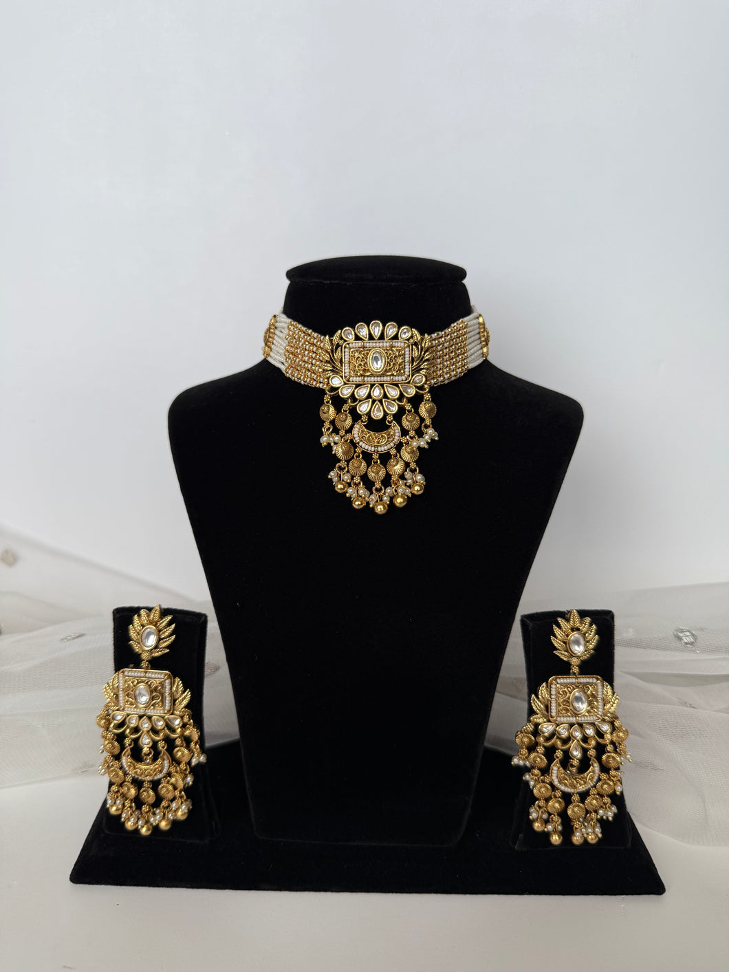 Noor Antique Kundan Set