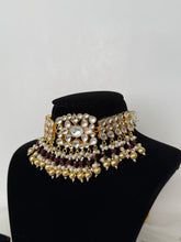 Load image into Gallery viewer, Leen Kundan Set (maroon)
