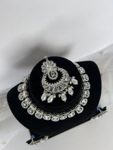 Load image into Gallery viewer, Nadia Necklace Set Silver
