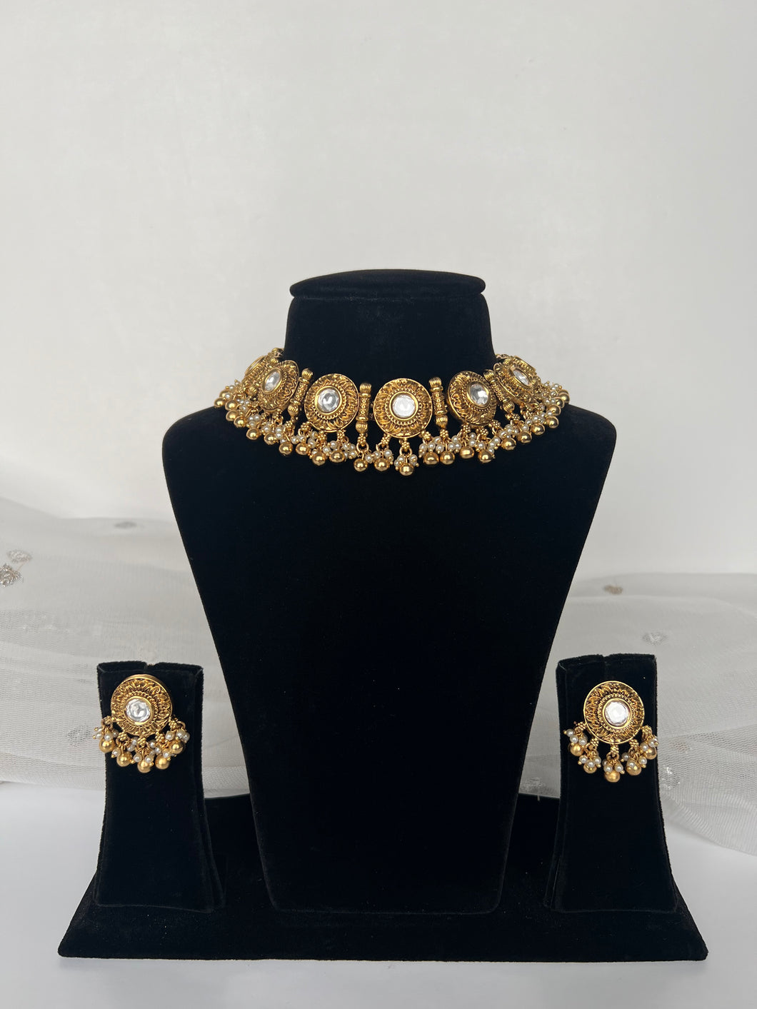 Priya antique set