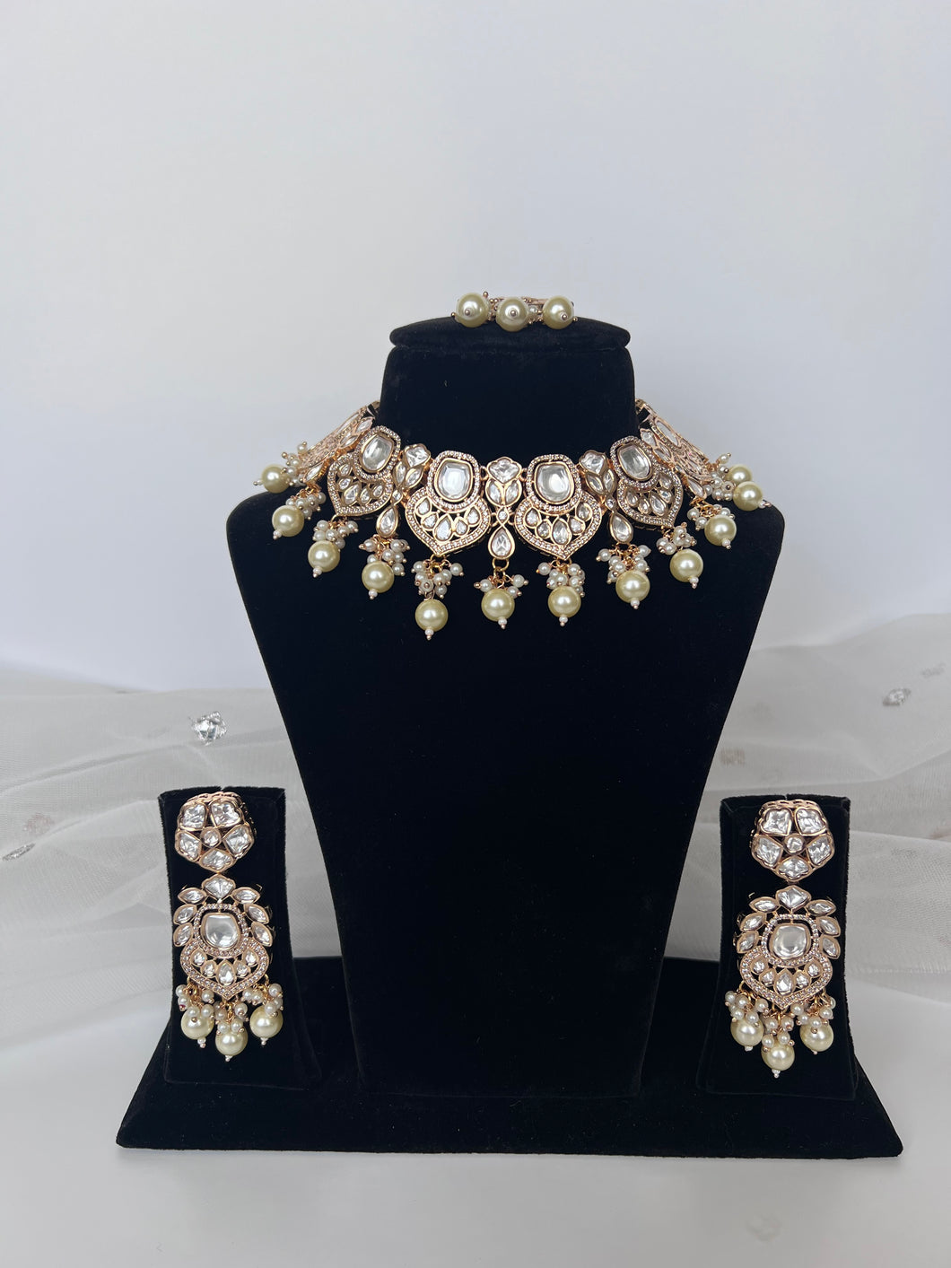 Rashi Tiyani Kundan Set