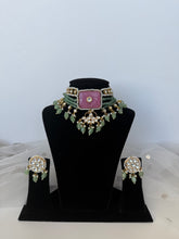 Load image into Gallery viewer, Suhavi Kundan Set Sage

