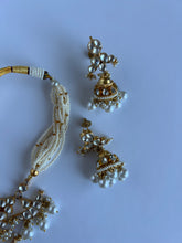 Load image into Gallery viewer, Resham Kundan Set
