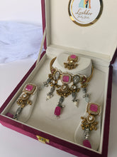 Load image into Gallery viewer, Maryum Kashmiri Choker Set (Pink)
