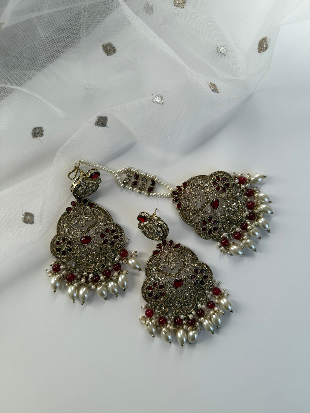 Maroon Tikka Set