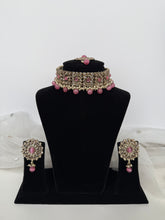 Load image into Gallery viewer, Mauve Pink Choker
