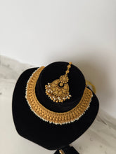Load image into Gallery viewer, Manvi Antique Set (white pearls)
