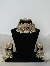 Load image into Gallery viewer, White Kundan Set
