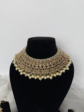 Load image into Gallery viewer, Lovi Bridal Set
