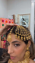 Load image into Gallery viewer, Janvi Gold Set
