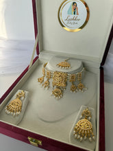 Load image into Gallery viewer, Jardau Traditional Choker Set
