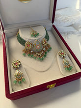 Load image into Gallery viewer, Sage Green Meenakari Kundan Set
