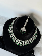 Load image into Gallery viewer, Lisa Emerald Diamond Set
