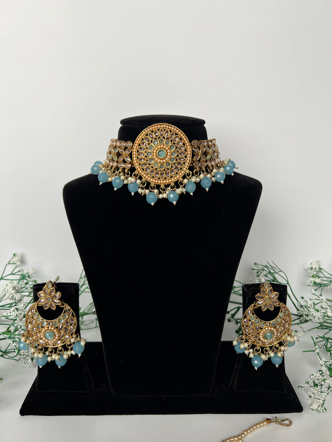 Kelly Choker in Blue