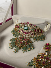 Load image into Gallery viewer, Pari Kundan Set (Magenta &amp; Sage)
