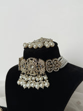 Load image into Gallery viewer, White Gold Choker Set
