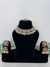 Load image into Gallery viewer, Golden Necklace Set
