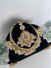 Load image into Gallery viewer, Rashi Kundan Set (baby pink)
