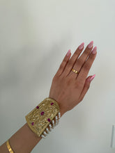 Load image into Gallery viewer, Hand Cuff - Bahi
