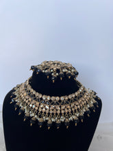 Load image into Gallery viewer, Saima Set in Black
