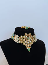 Load image into Gallery viewer, Sage Green Kundan Set
