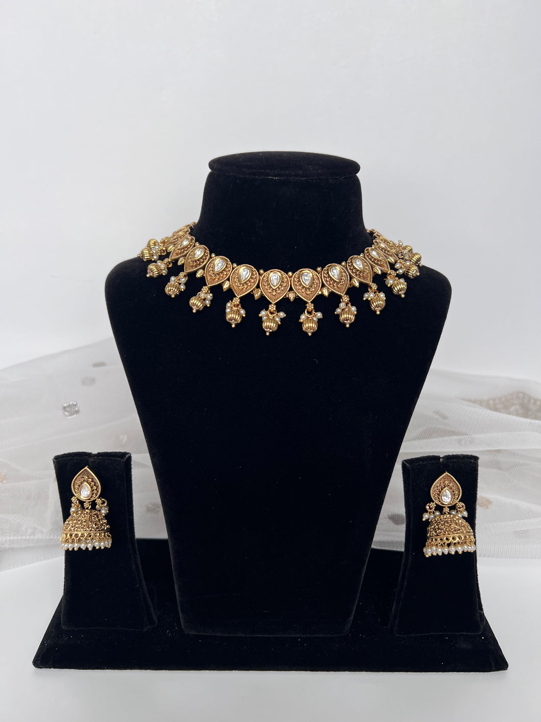 Deepi Antique Set