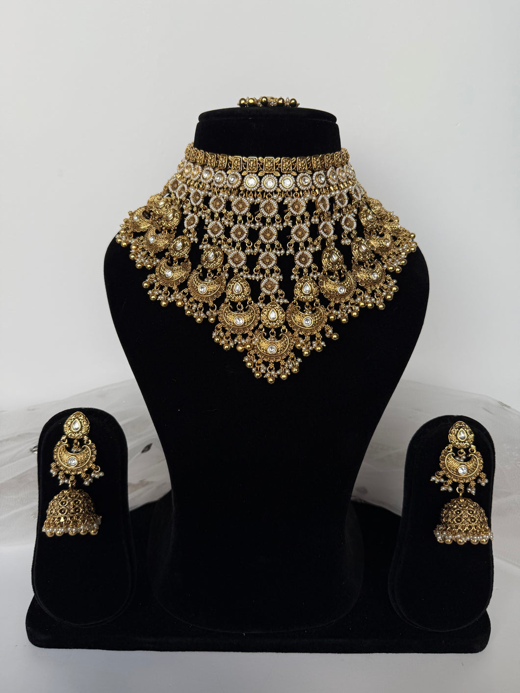 Kiran Antique Bridal Set