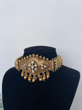 Load image into Gallery viewer, Roshini Antique Set Gold
