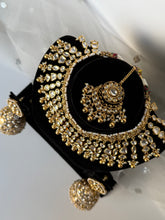 Load image into Gallery viewer, Rekha Antique Set
