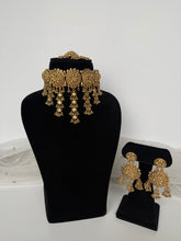 Load image into Gallery viewer, Aneet Antique Set
