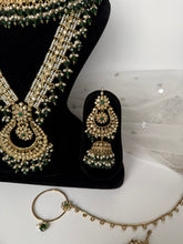 Load image into Gallery viewer, Davina Bridal Set (Emerald)
