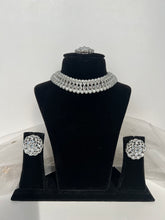 Load image into Gallery viewer, Silver Stud Set
